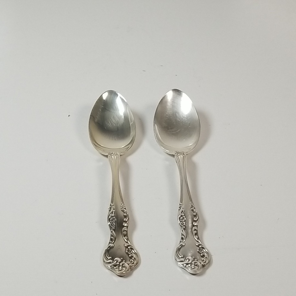 (2)Reed & Barton Tiger Lily Patten Silverplate 6" Teaspoon No Monogram